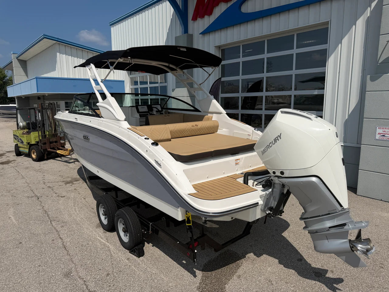 2026 Sea Ray SDX 250 Outboard 25.0 feet, Osage Beach, Missouri #3