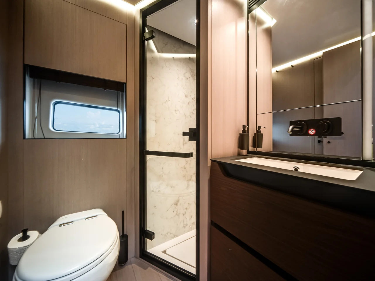 2026 Azimut S8 80.0 feet, Jupiter, Florida #25