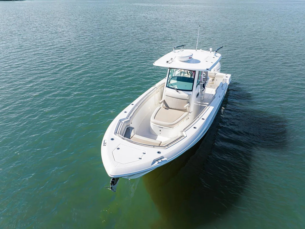 2022 Boston Whaler 330 OUTRAGE 33.0 feet, St Petersburg, FL #7