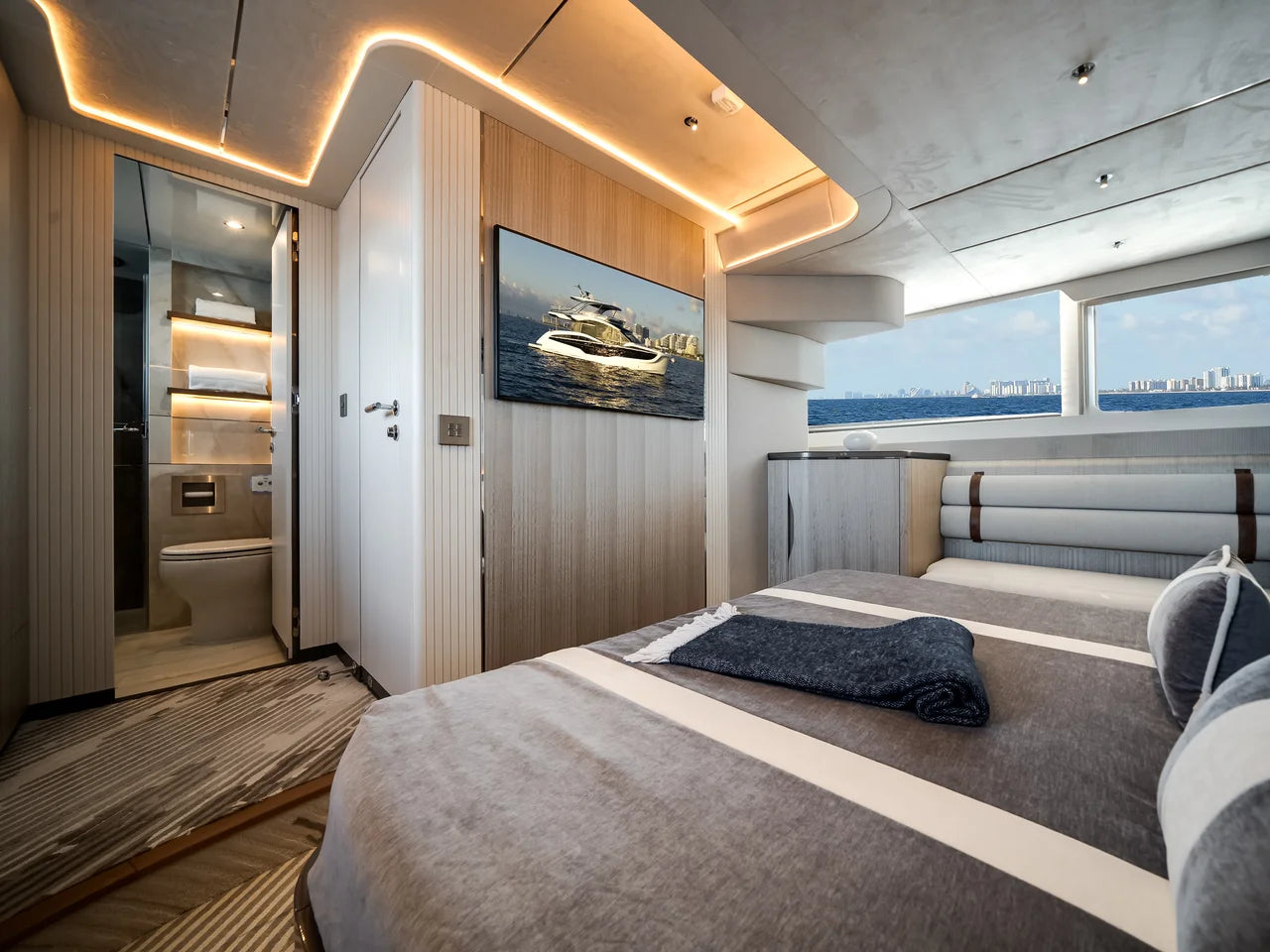 2026 Galeon 620 FLY 64.583 feet, Inuvik, Northwest Territories #74