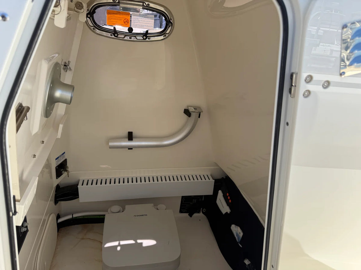 2024 Boston Whaler 230 OUTRAGE 23.0 feet, Westbrook, Connecticut #24