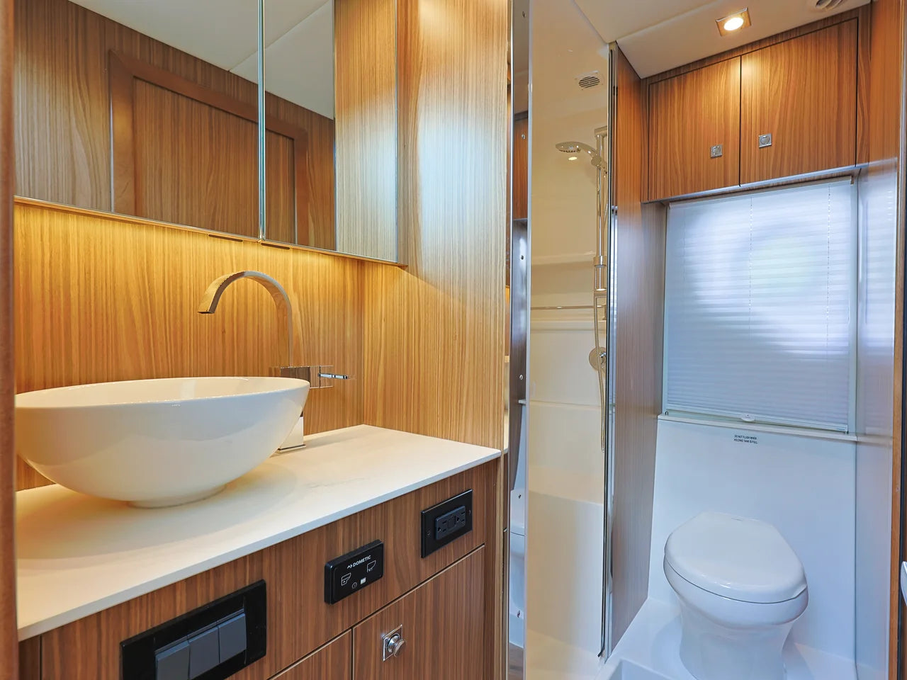 2026 Cruisers Yachts 42 Cantius 42.0 feet, Seabrook, TX #24