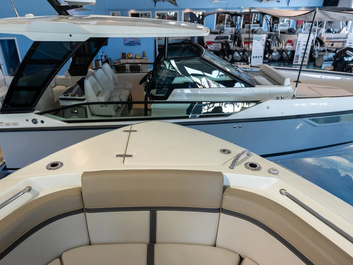 2026 Boston Whaler 330 Vantage 33.0 feet, Panama City, FL #13