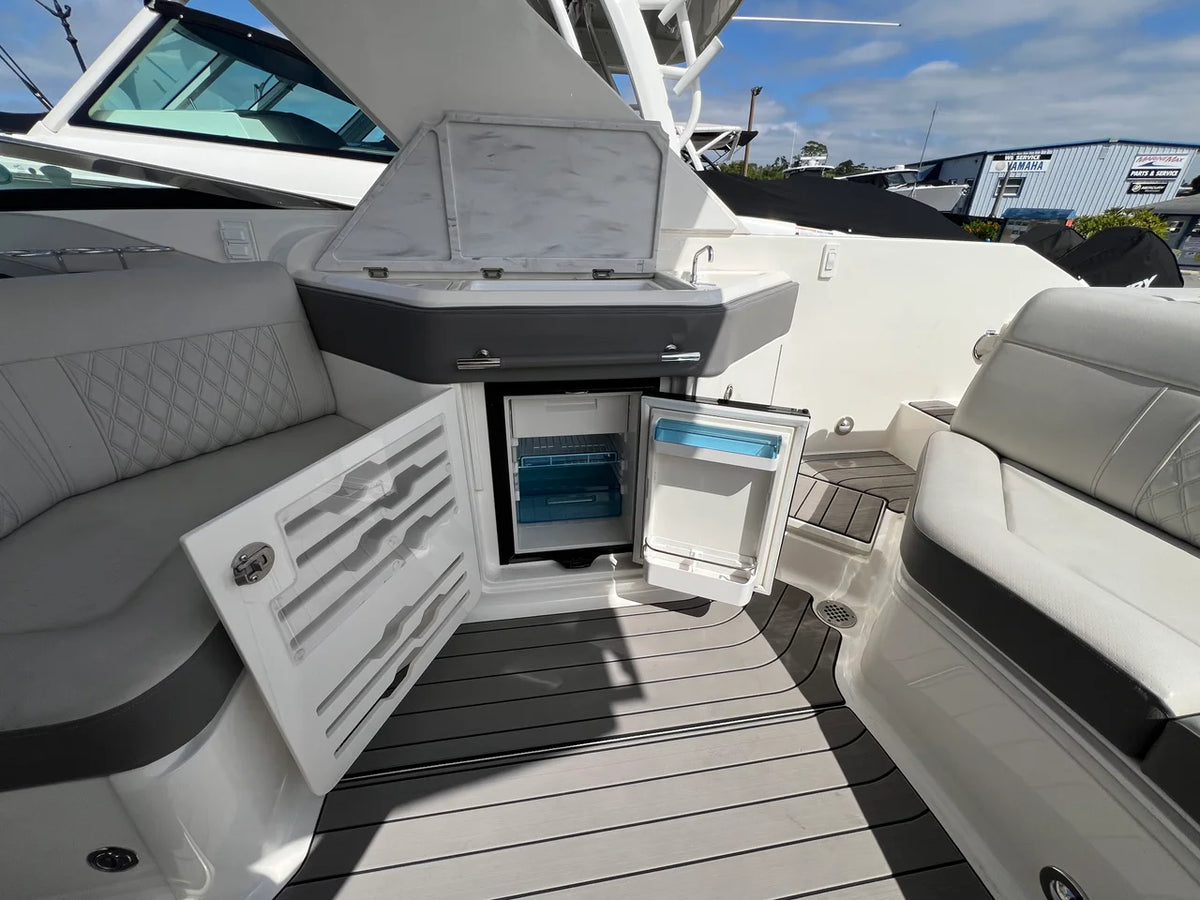 2023 Sea Ray SLX 310 Outboard 31.0 feet, Venice, Florida #16