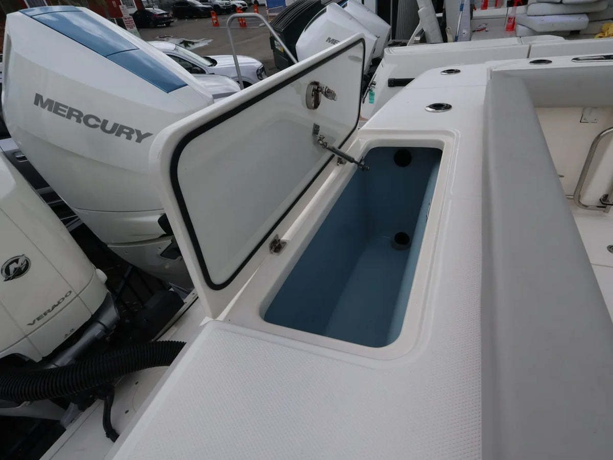 2026 Boston Whaler 330 Outrage 33.0 feet, Naples, Florida #8