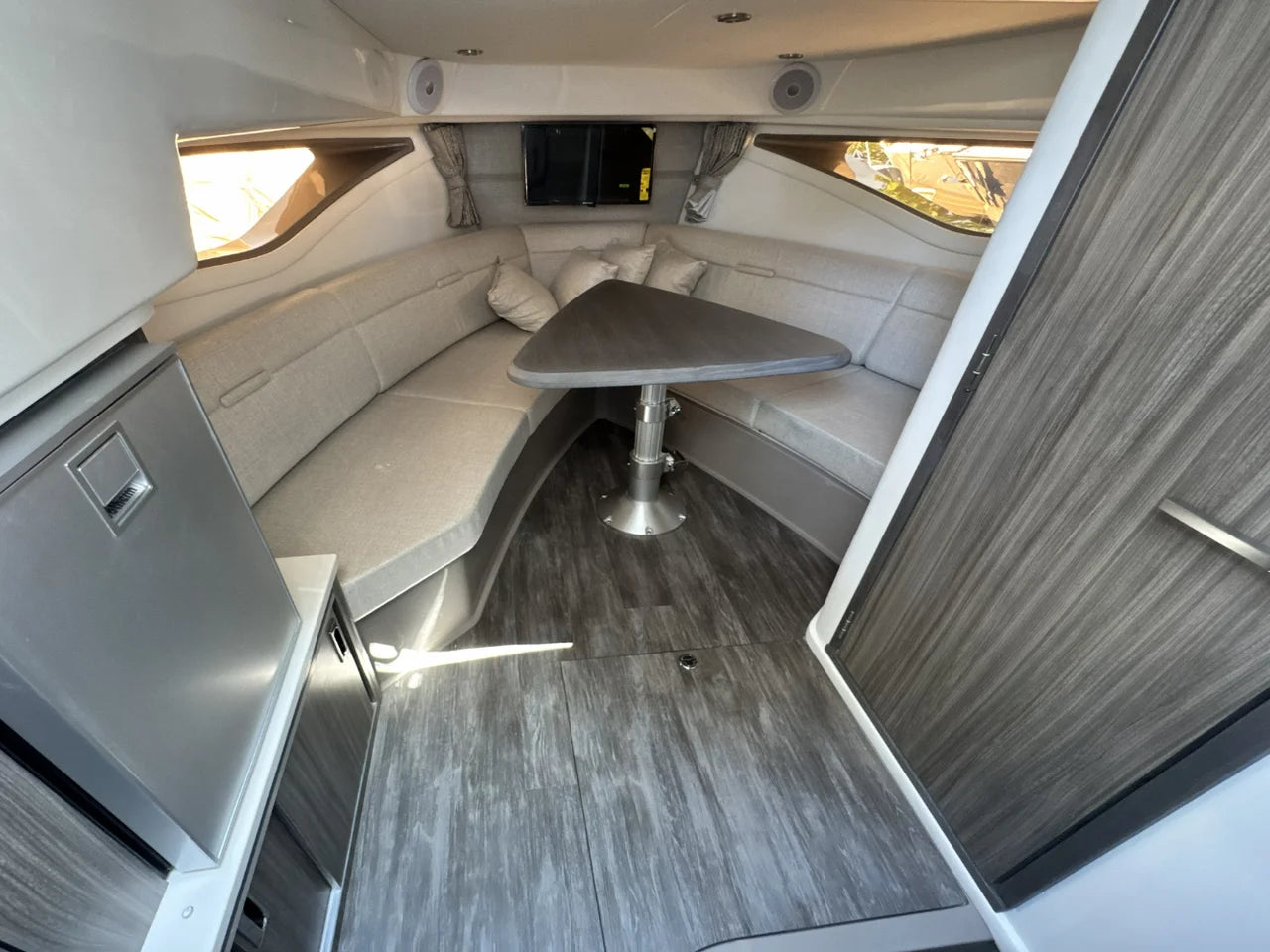 2026 Sea Ray Sundancer 320 Outboard 32.0 feet, Huntington, NY #32