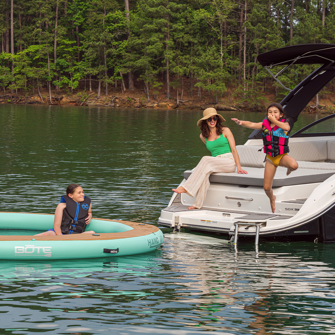 MarineMax