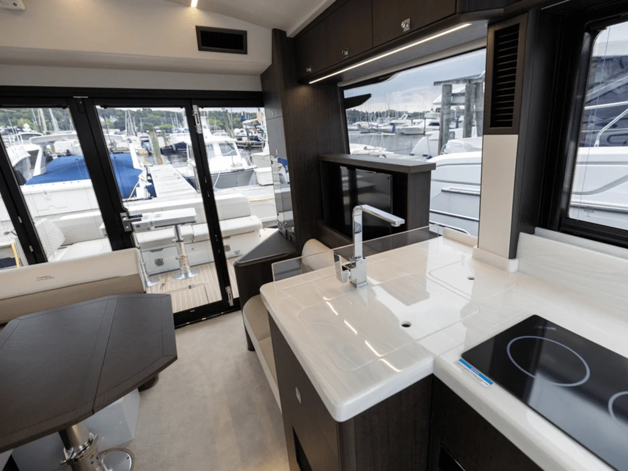 2024 Galeon 410 HTC 41.0 feet, Excelsior, Minnesota #33