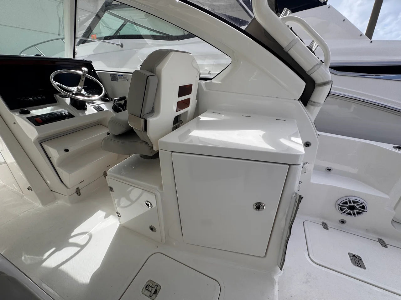 2025 Pursuit 306 DC 30.0 feet, Stuart, Florida #18