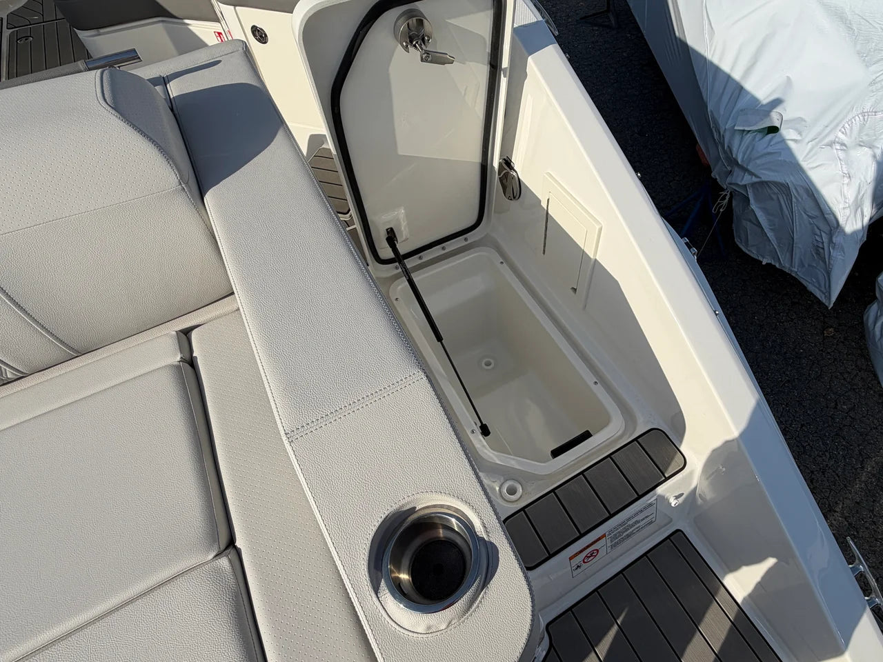 2026 Sea Ray SLX 310 Outboard 31.0 feet, Grasonville, Maryland #10