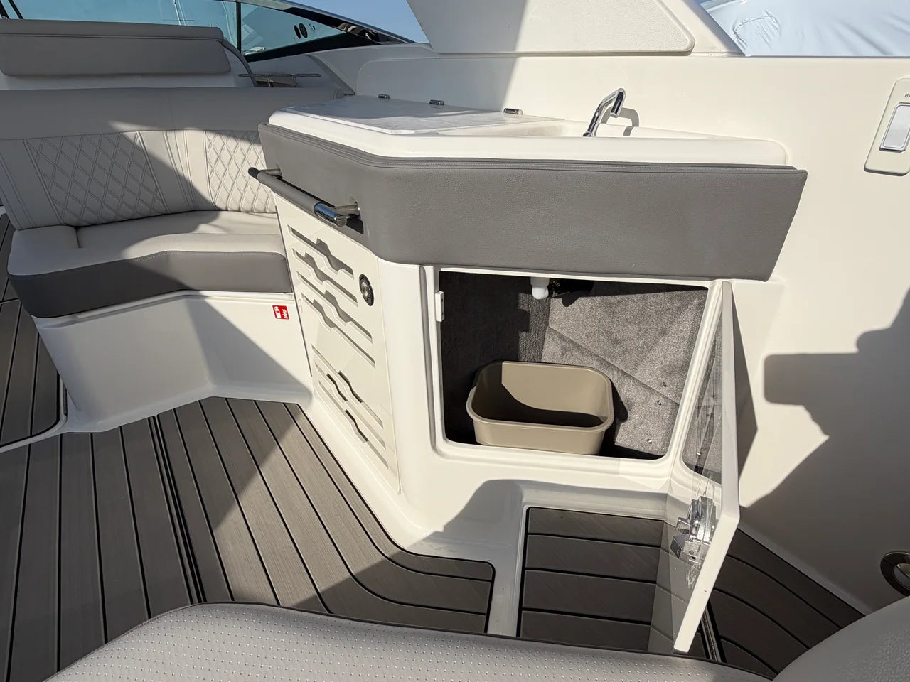 2026 Sea Ray SLX 310 Outboard 31.0 feet, Grasonville, Maryland #16