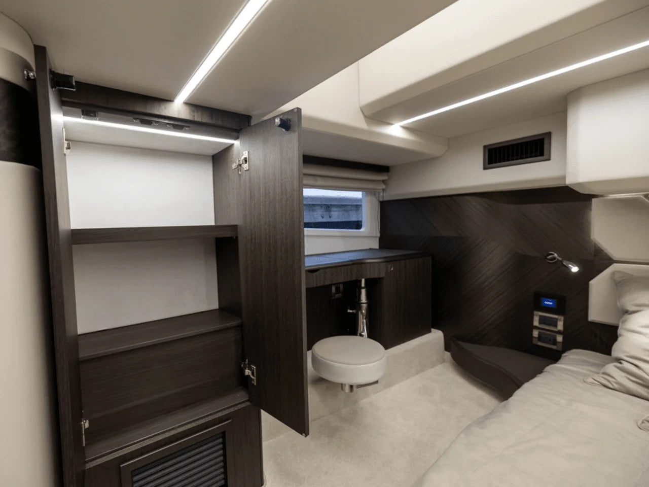 2024 Galeon 410 HTC 41.0 feet, Excelsior, Minnesota #12
