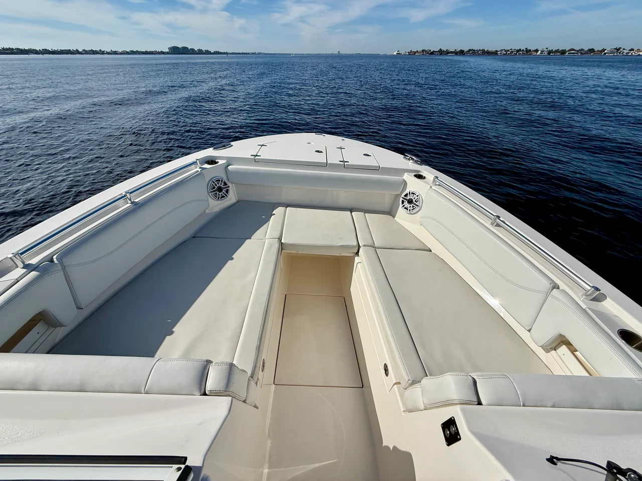 2022 Cobia 330 DUAL CONSOLE 33.0 feet, Fort Myers, Florida #52