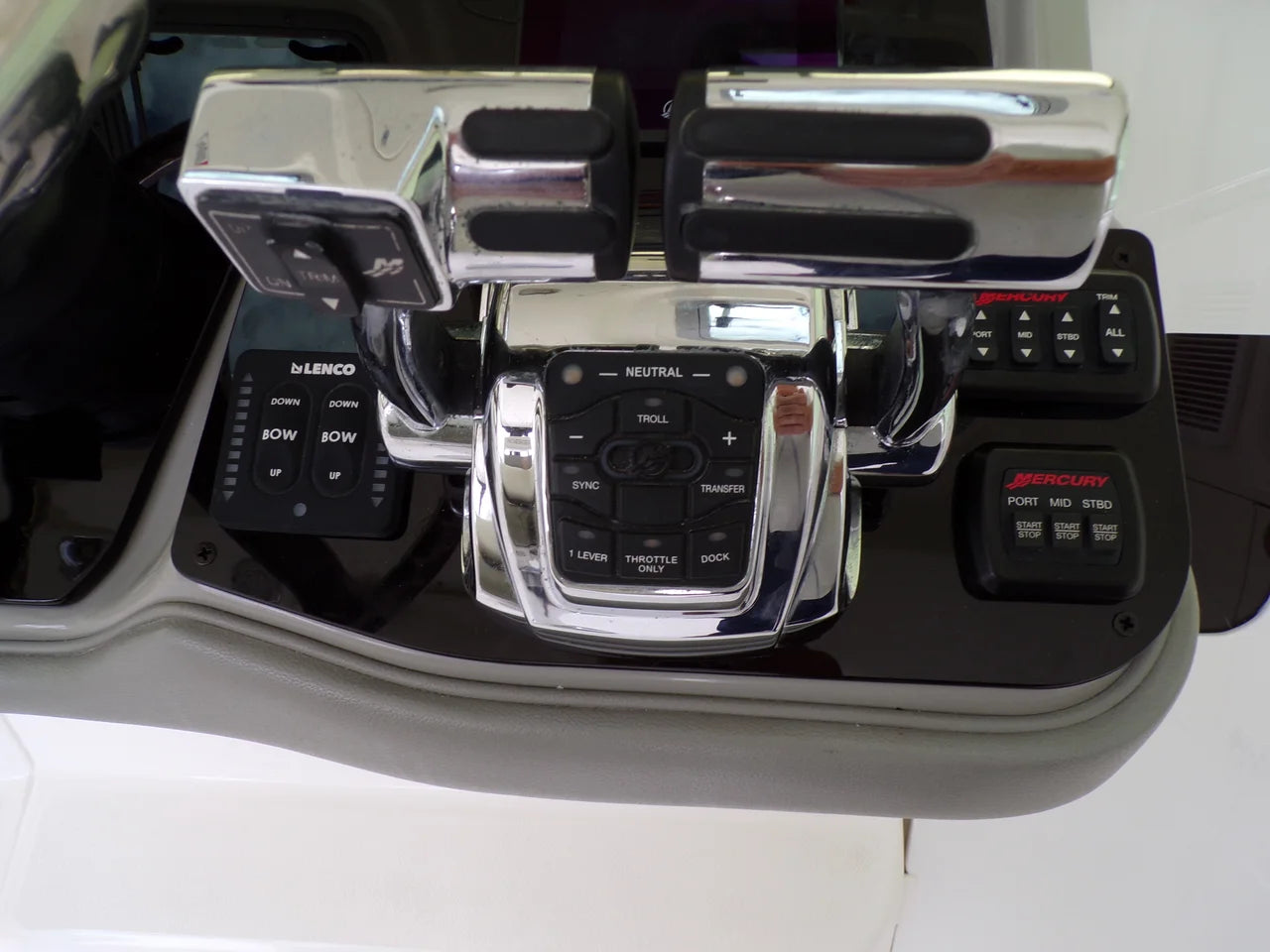 2014 Boston Whaler 345 CONQUEST 35.0 feet, Naples, FL #66