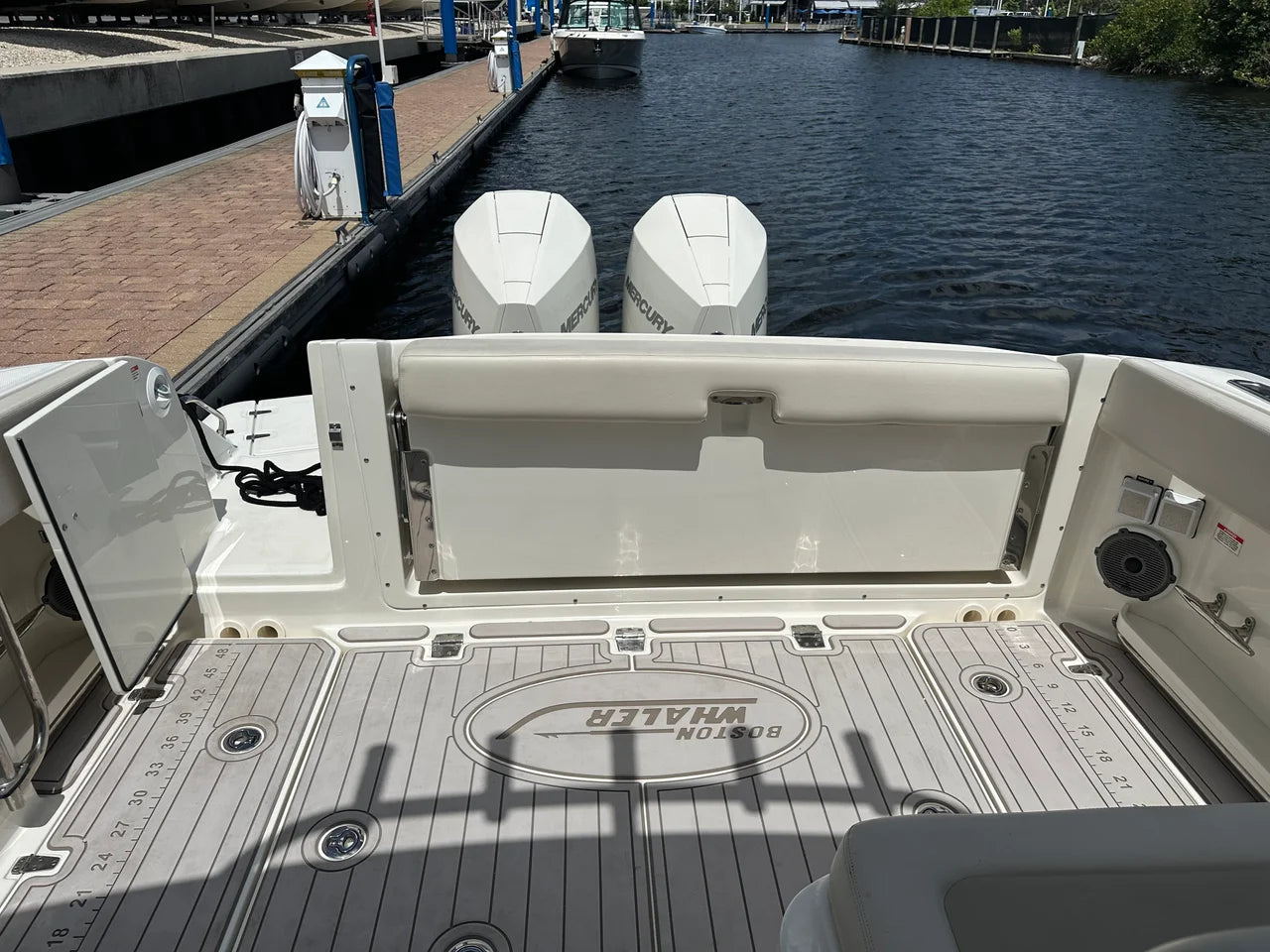2023 Boston Whaler 320 VANTAGE 32.0 feet, Fort Myers, Florida #13