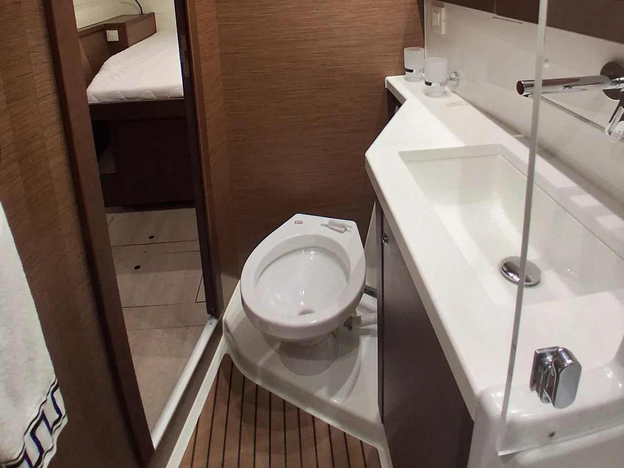 2019 Lagoon 450 F 45.0 feet, Hollywood, Florida #25