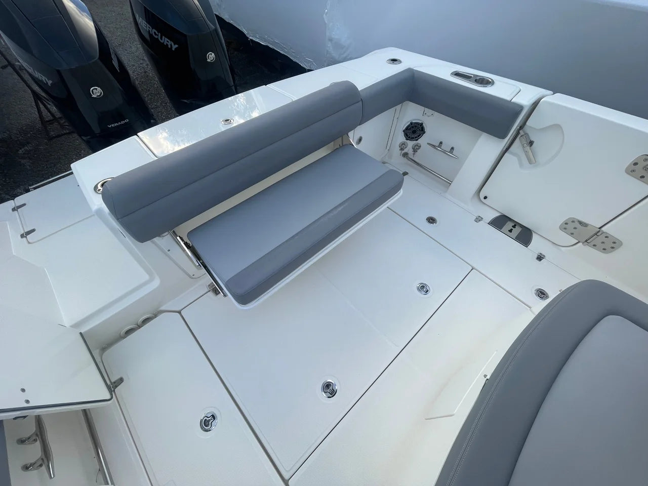 2025 Boston Whaler 330 OUTRAGE 33.0 feet, Quincy, MA #9