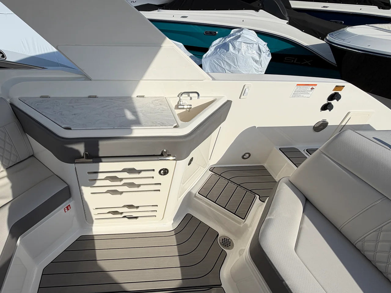 2026 Sea Ray SLX 310 Outboard 31.0 feet, Grasonville, Maryland #14