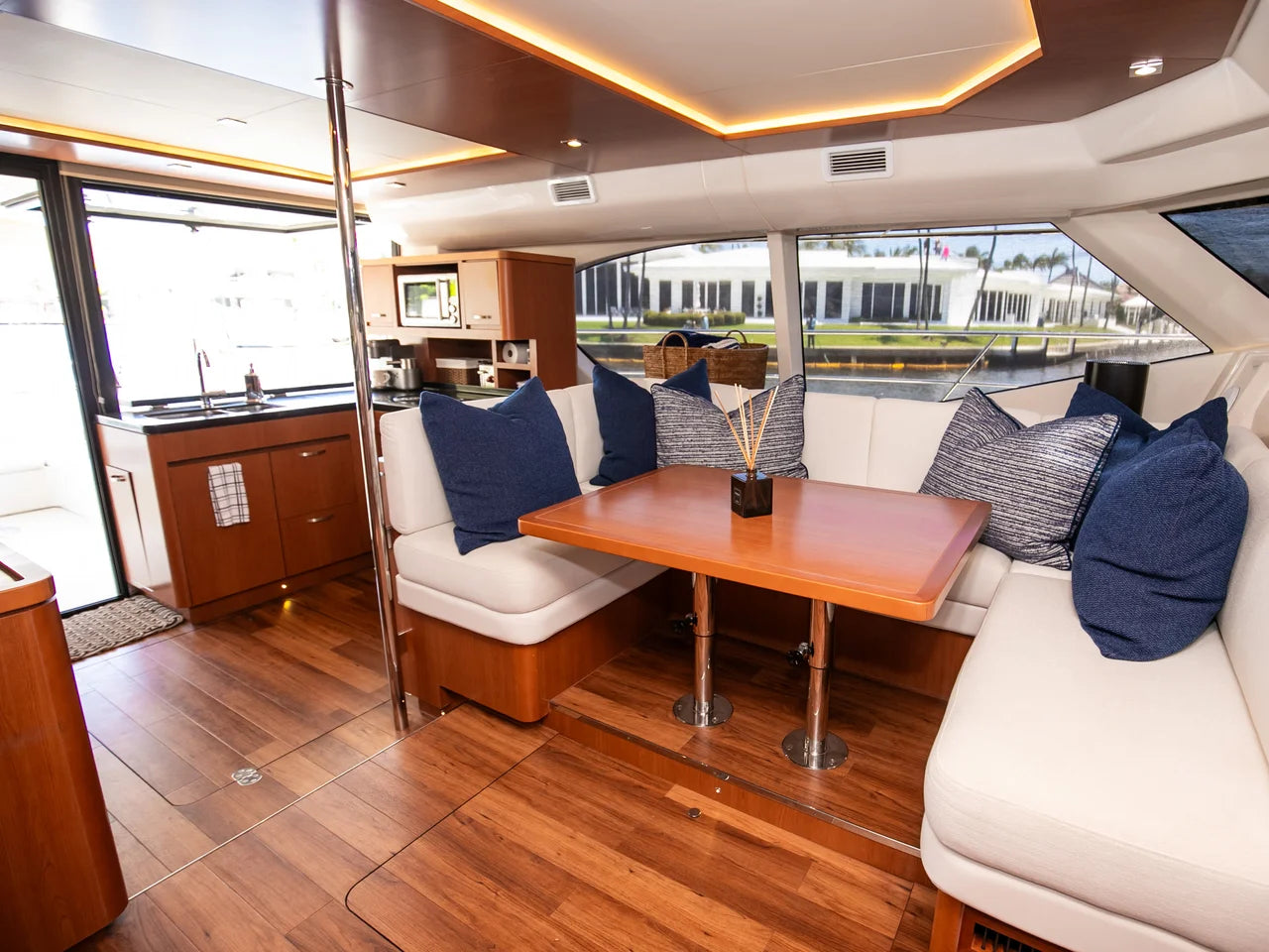 2017 Aquila 44 44.0 feet, Pompano Beach, Florida #98