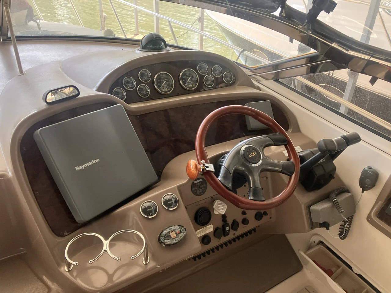 2004 Regal COMMODORE 3560 38.0 feet, Clover, South Carolina #19