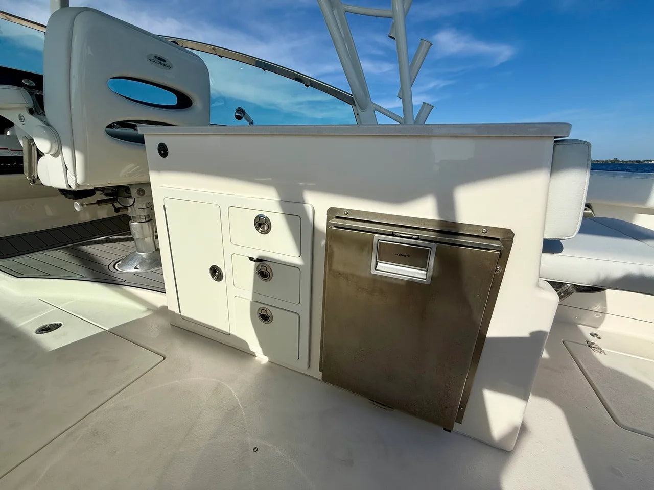 2022 Cobia 330 DUAL CONSOLE 33.0 feet, Fort Myers, Florida #23