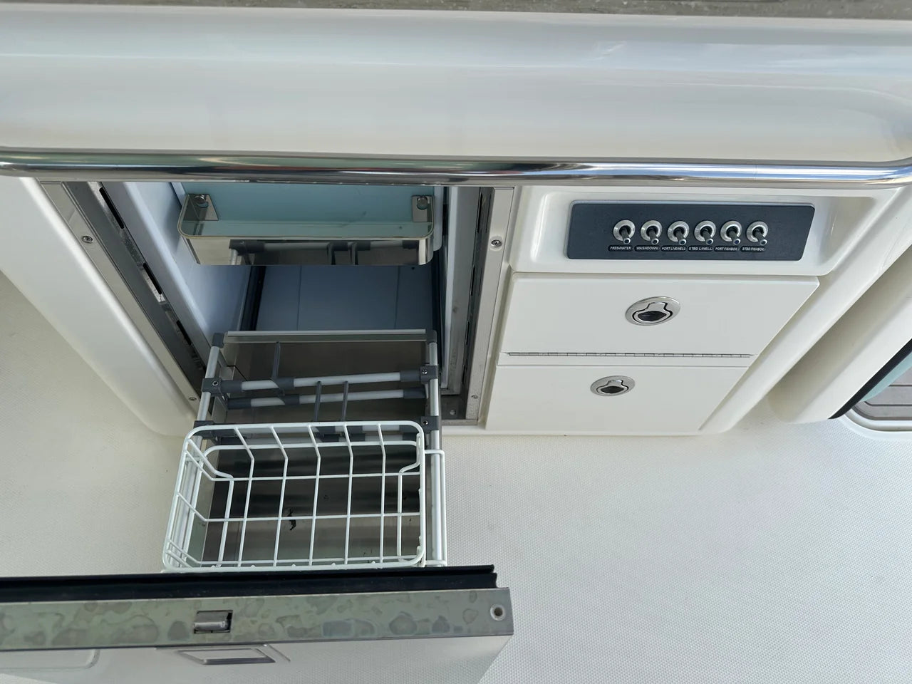 2023 Boston Whaler 320 VANTAGE 32.0 feet, Fort Myers, Florida #23