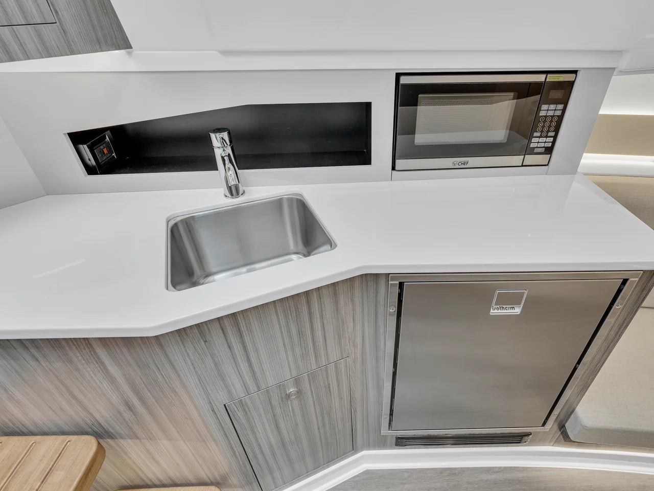 2023 Sea Ray 370 Sundancer 37.0 feet, Palm Beach Gardens, FL #24