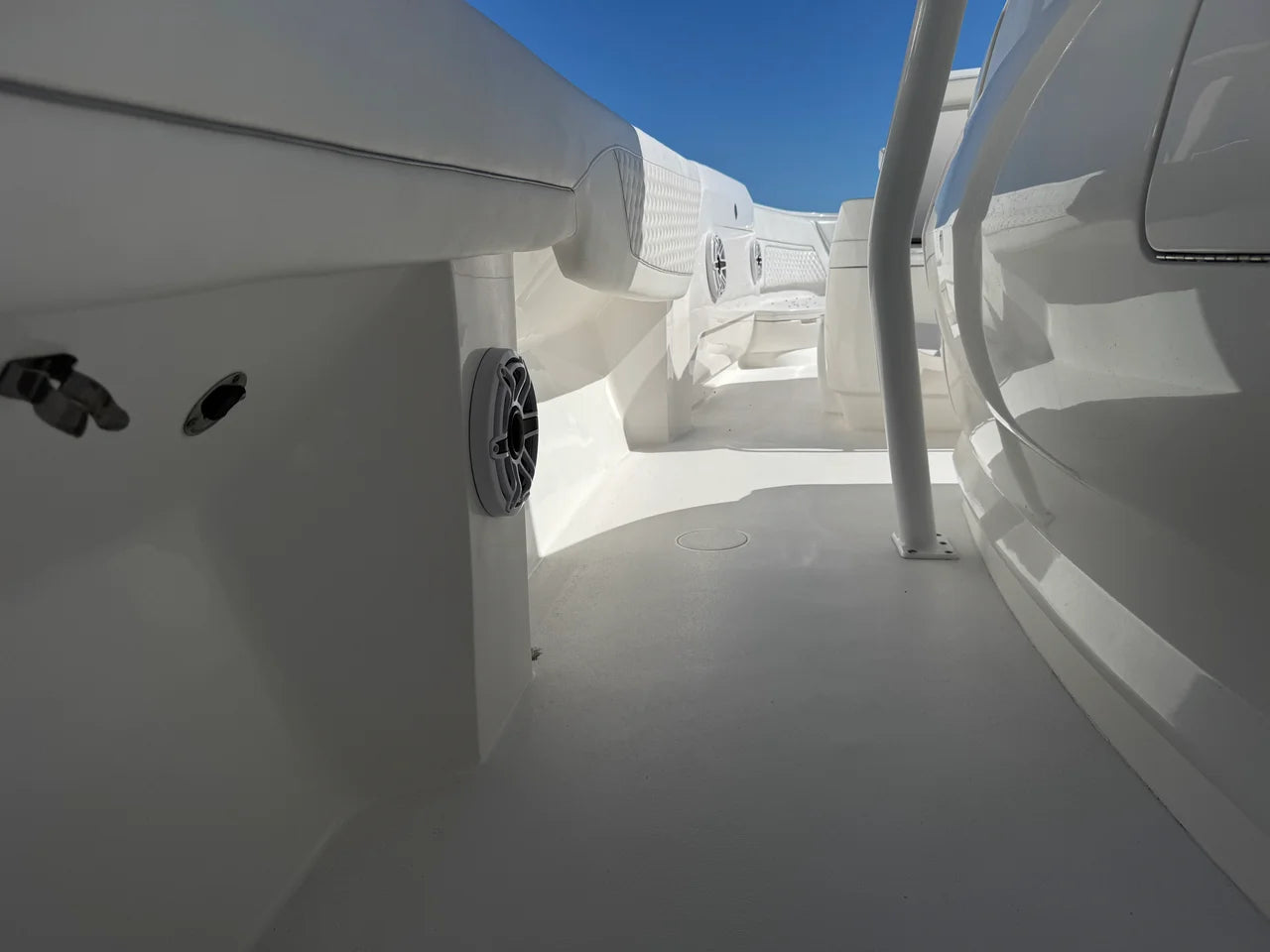 2024 Intrepid 407 NOMAD FE 40.0 feet, Dania Beach, Florida #24