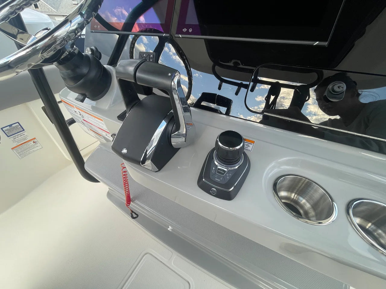 2025 Boston Whaler 330 OUTRAGE 33.0 feet, Quincy, MA #24