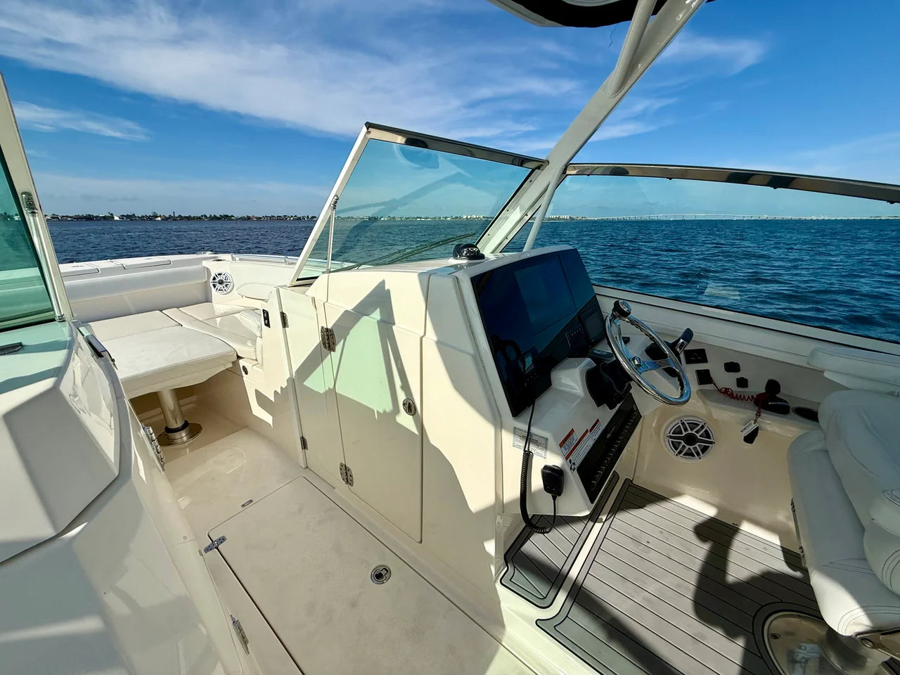 2022 Cobia 330 DUAL CONSOLE 33.0 feet, Fort Myers, Florida #48
