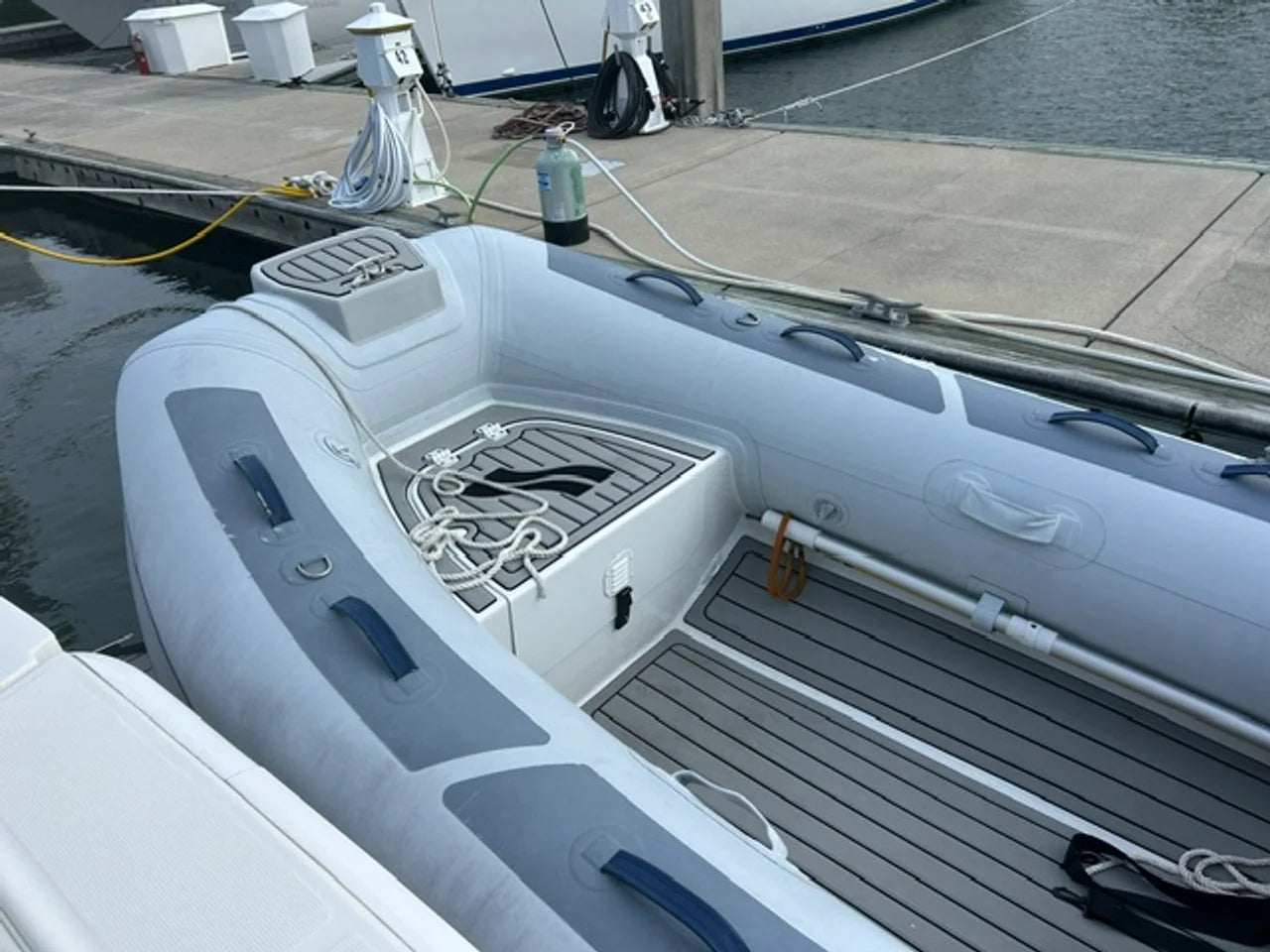 2003 Silverton 42C 42.0 feet, Stuart, Florida #59