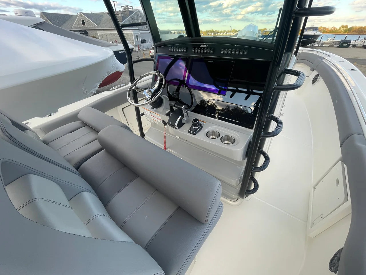 2025 Boston Whaler 330 OUTRAGE 33.0 feet, Quincy, MA #18