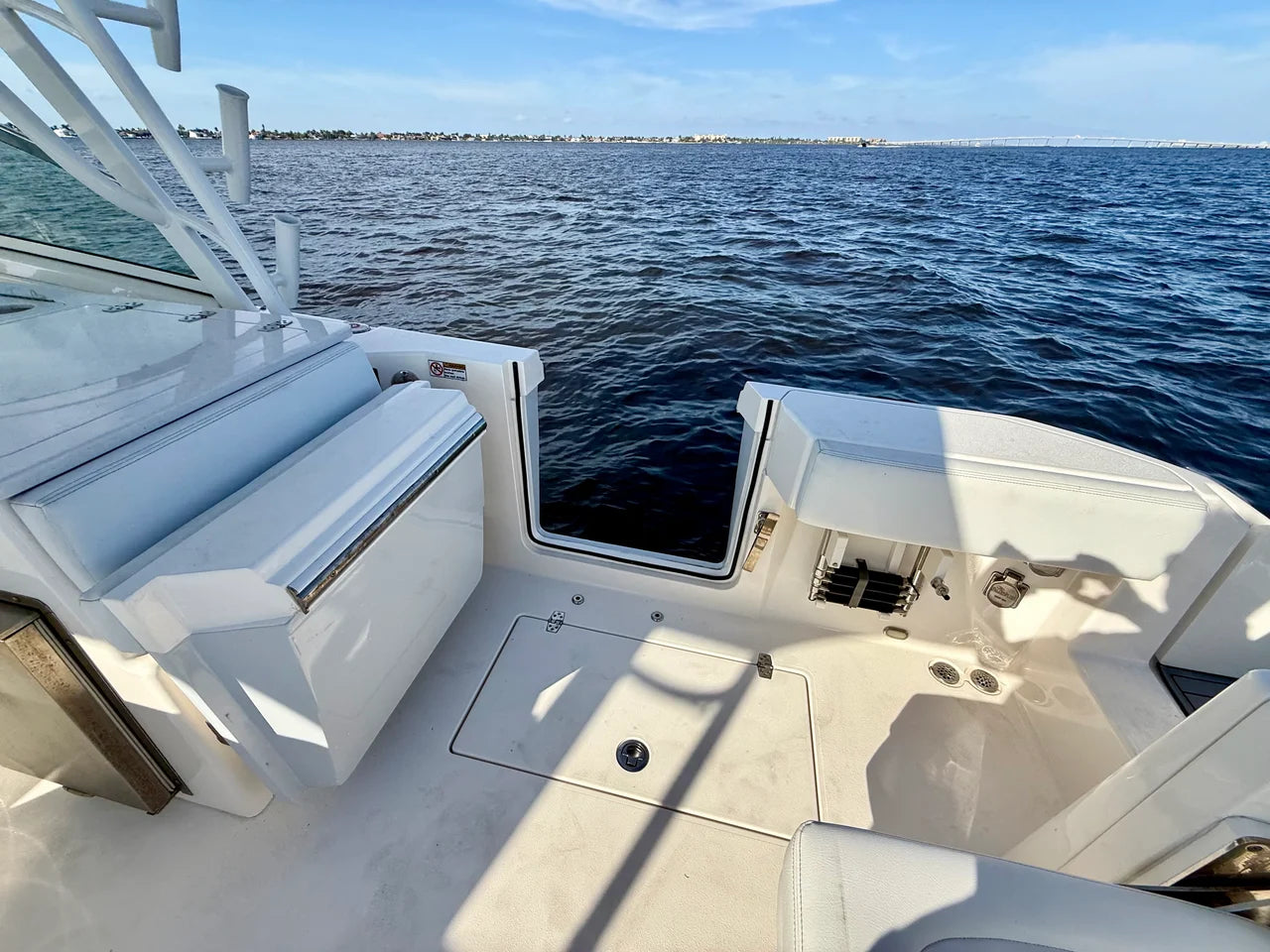 2022 Cobia 330 DUAL CONSOLE 33.0 feet, Fort Myers, Florida #19