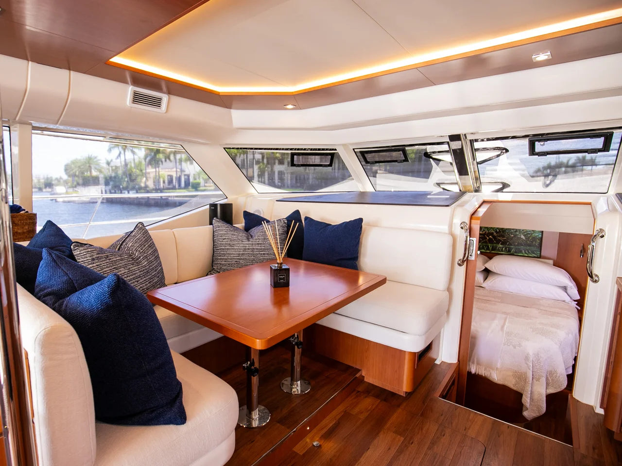 2017 Aquila 44 44.0 feet, Pompano Beach, Florida #102