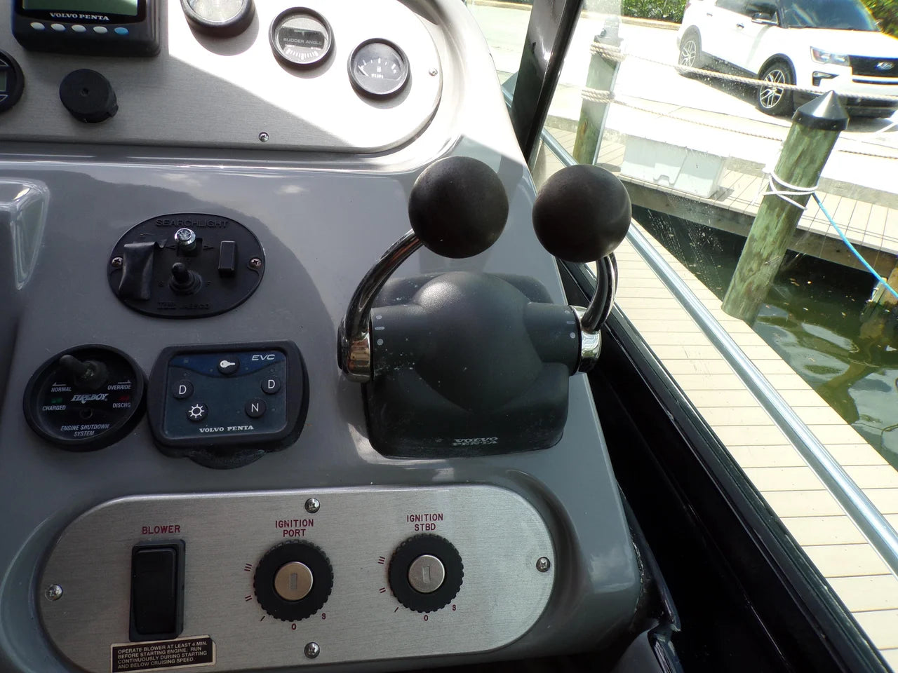 2005 Cruisers Yachts 370 EXPRESS 37.0 feet, Naples, FL #26