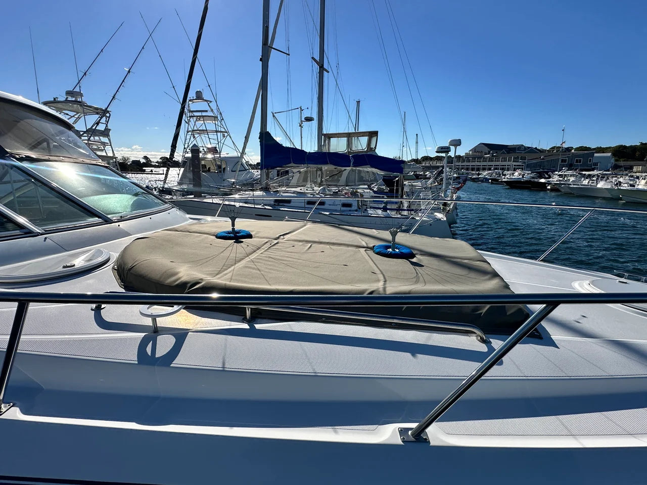 2014 Cruisers Yachts 380 EXPRESS 38.0 feet, Danvers, Massachusetts #5