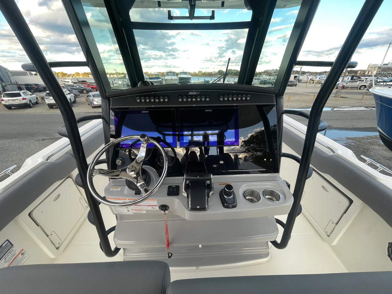2025 Boston Whaler 330 OUTRAGE 33.0 feet, Quincy, MA #23