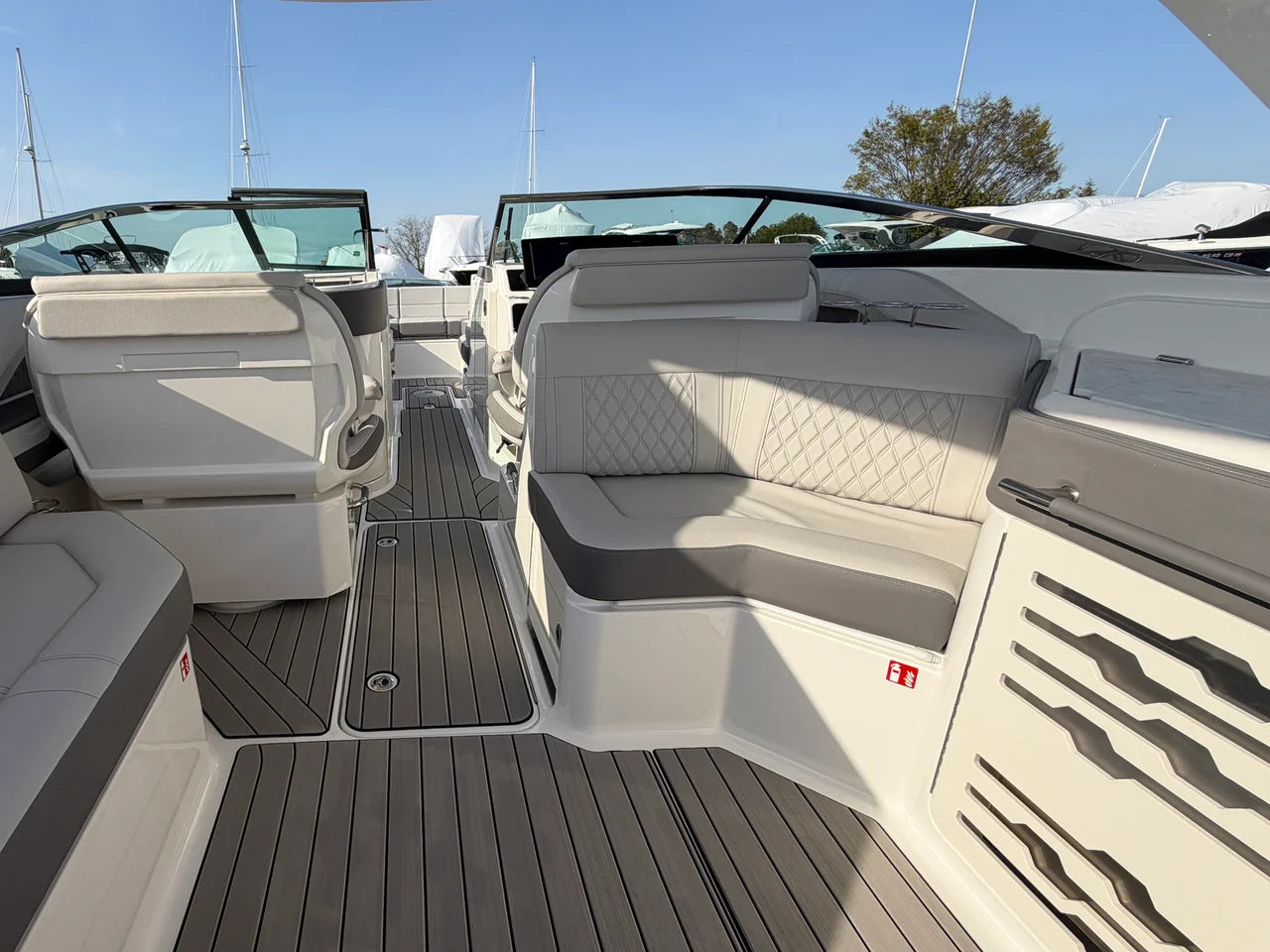 2026 Sea Ray SLX 310 Outboard 31.0 feet, Grasonville, Maryland #19