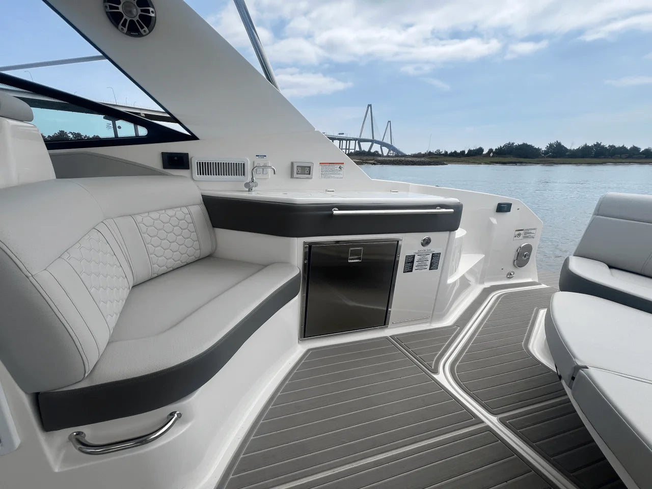 2025 Sea Ray Sundancer 320 Outboard 32.0 feet, Charleston, SC #12