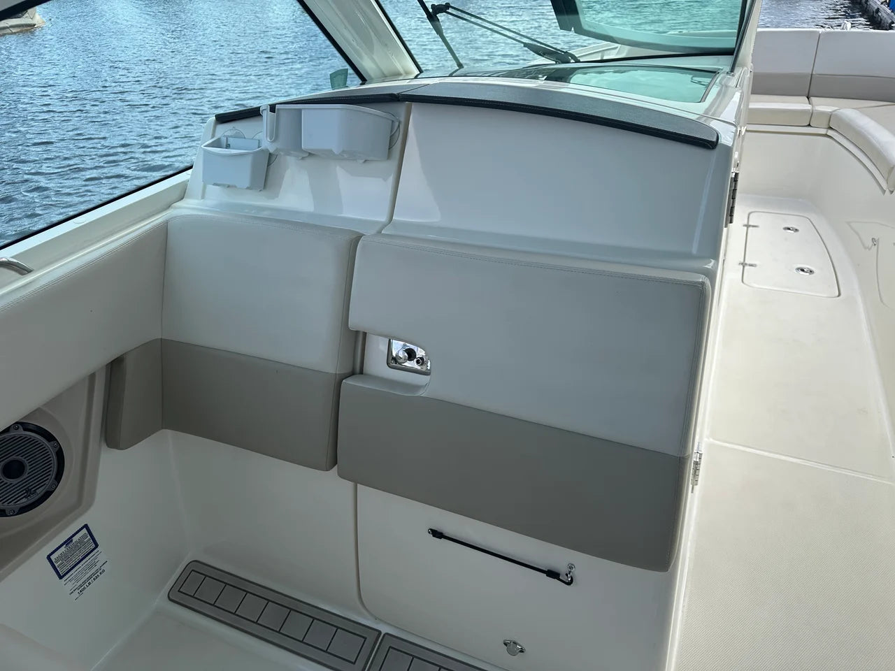 2023 Boston Whaler 320 VANTAGE 32.0 feet, Fort Myers, Florida #32