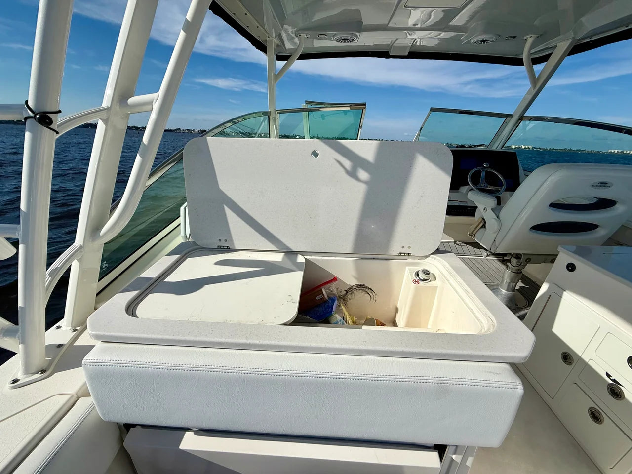 2022 Cobia 330 DUAL CONSOLE 33.0 feet, Fort Myers, Florida #30