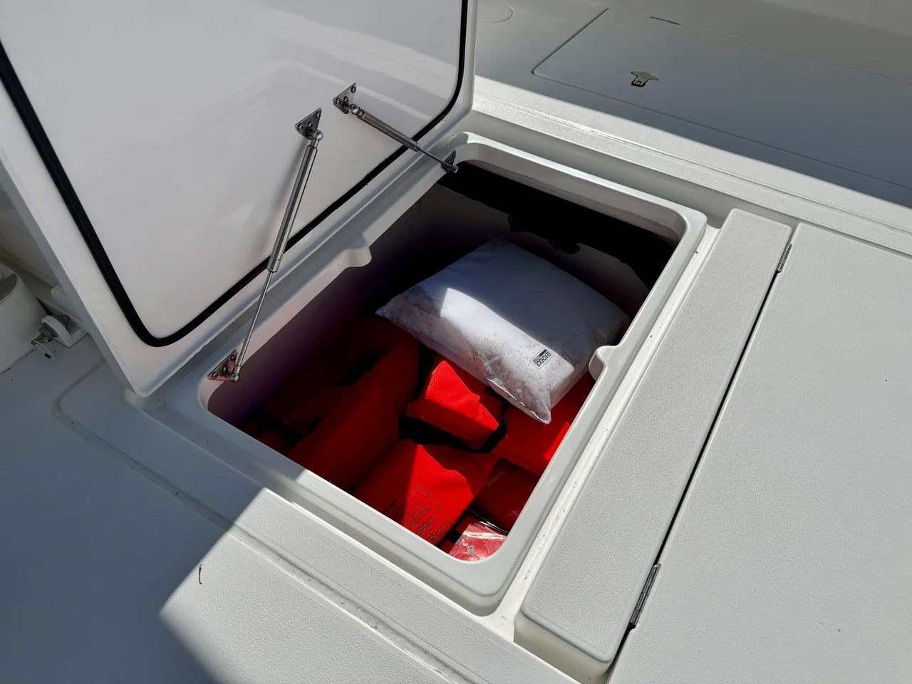 2024 Intrepid 407 NOMAD FE 40.0 feet, Dania Beach, Florida #22
