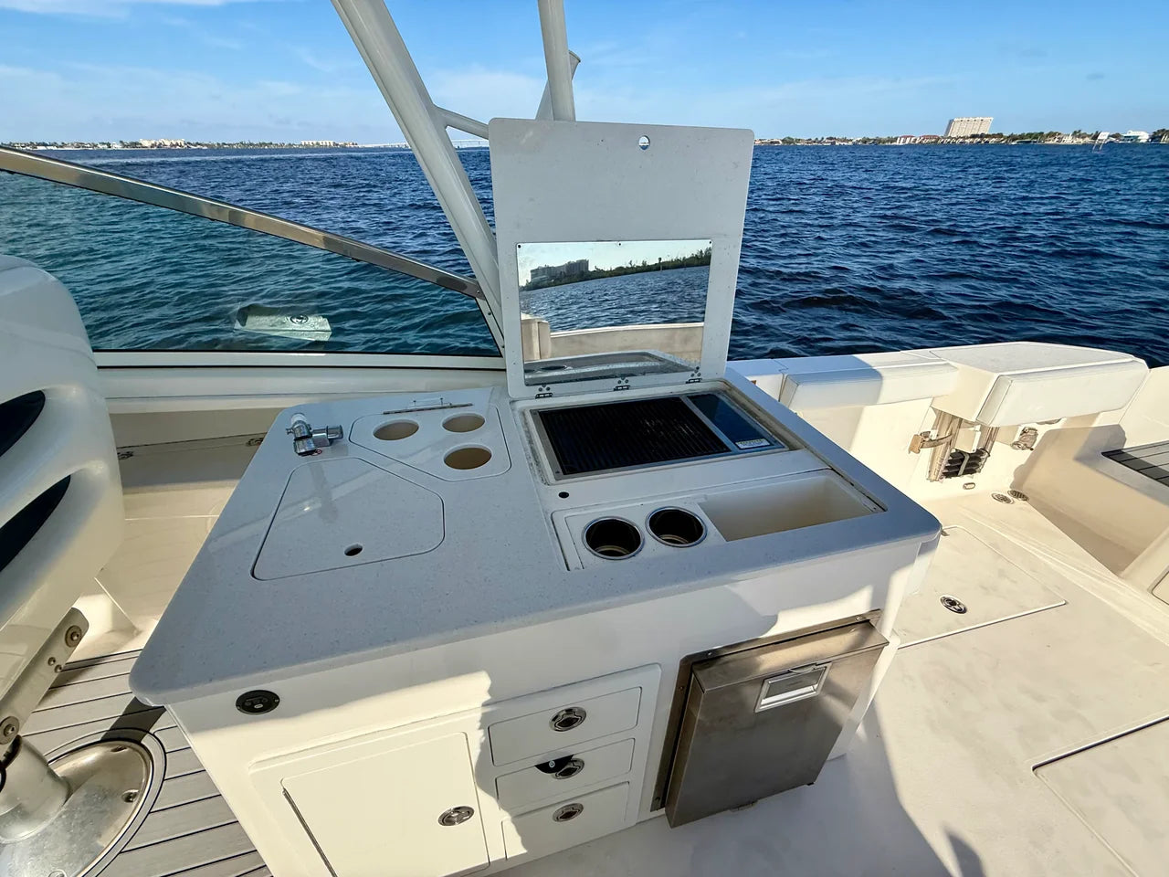 2022 Cobia 330 DUAL CONSOLE 33.0 feet, Fort Myers, Florida #29