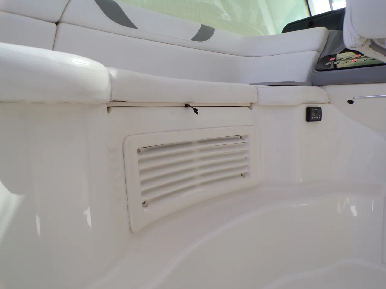 2014 Boston Whaler 345 CONQUEST 35.0 feet, Naples, FL #58