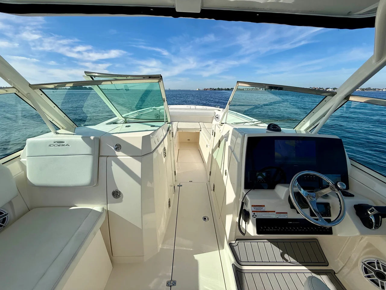 2022 Cobia 330 DUAL CONSOLE 33.0 feet, Fort Myers, Florida #47