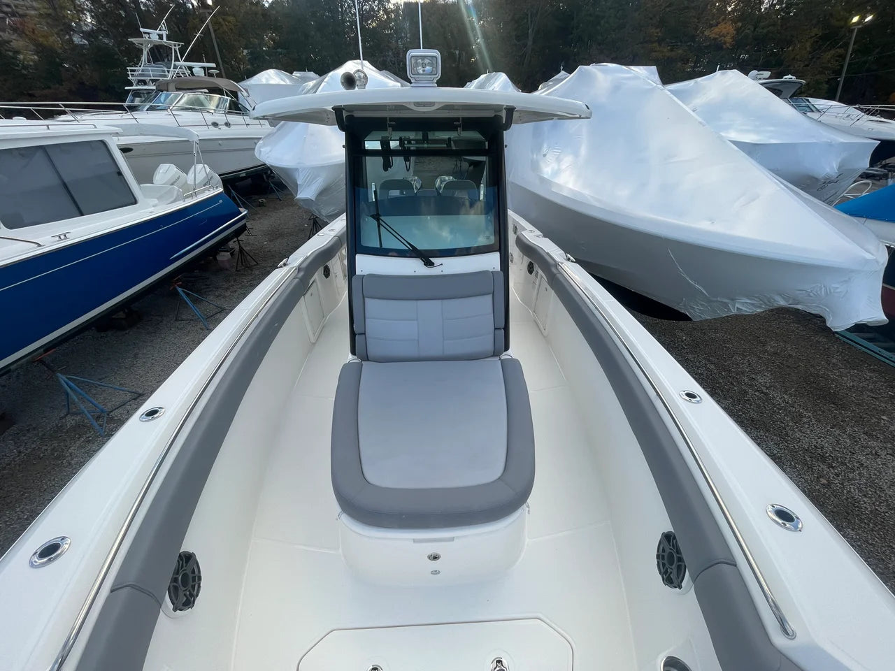 2025 Boston Whaler 330 OUTRAGE 33.0 feet, Quincy, MA #36