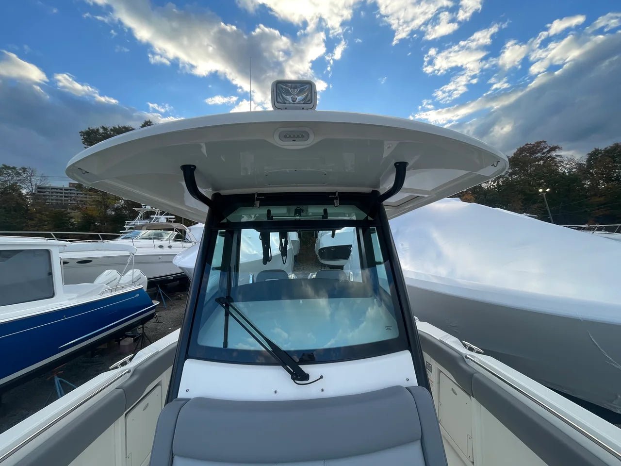 2025 Boston Whaler 330 OUTRAGE 33.0 feet, Quincy, MA #30