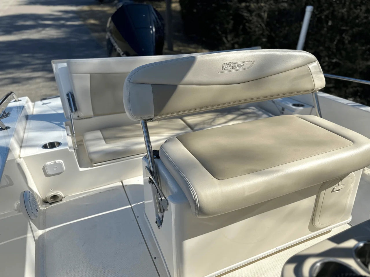 2021 Boston Whaler 240 DAUNTLESS 24.0 feet, Charleston, SC #10