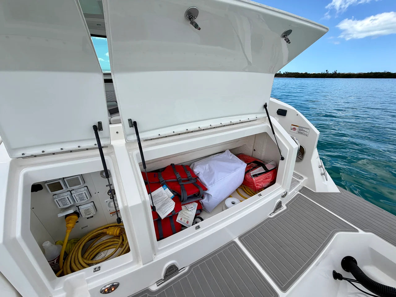 2025 Sea Ray 320 SUNDANCER OB 32.0 feet, Sarasota, Florida #39