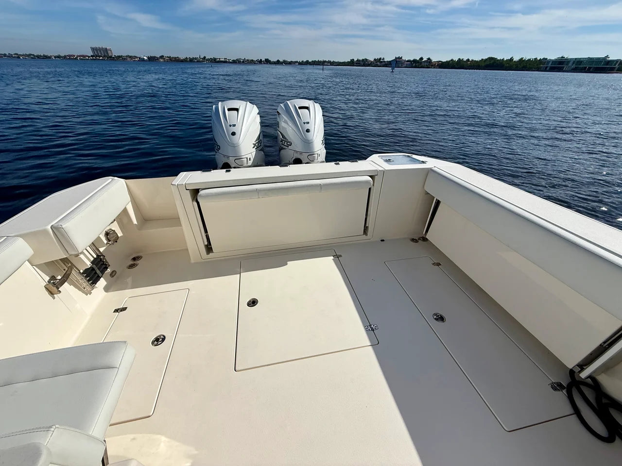 2022 Cobia 330 DUAL CONSOLE 33.0 feet, Fort Myers, Florida #24